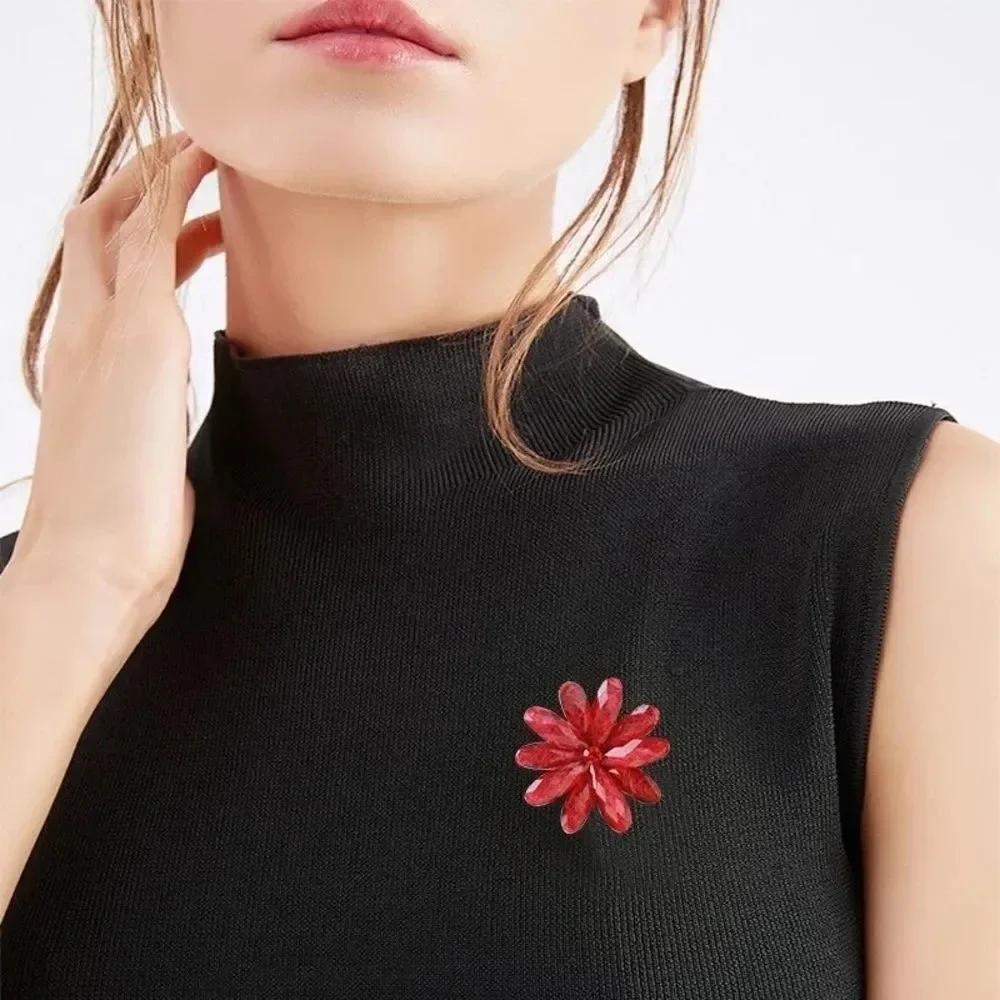 VQ Flower Brooch